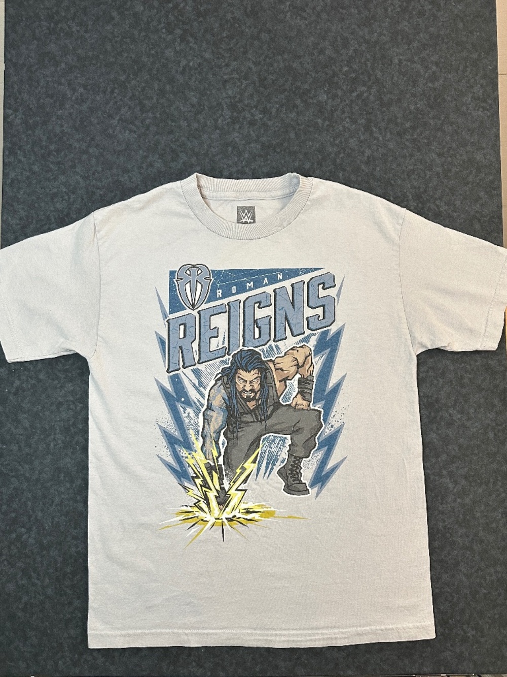 WWE Roman Reigns Authentic Wrestling Comic Style Gray T Shirt Medium